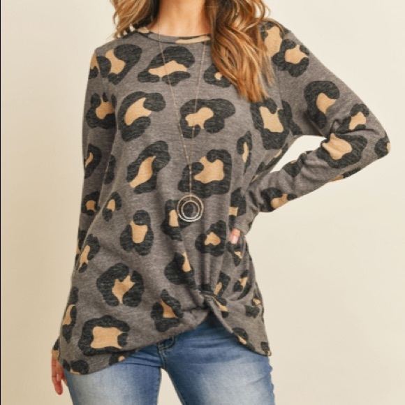 Leopard Print, Side Twist Tunic Top - Picture 9 of 9